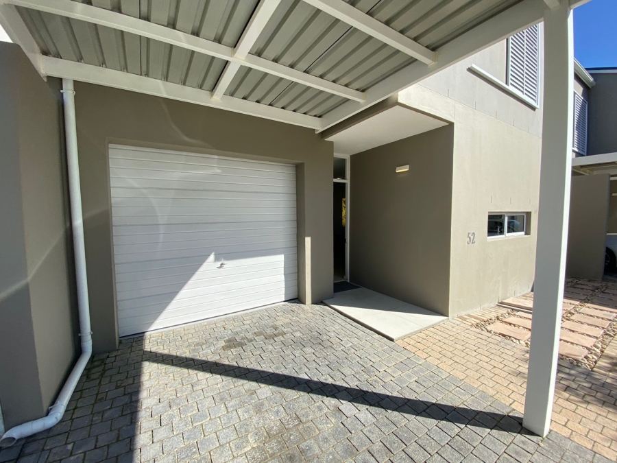 To Let 3 Bedroom Property for Rent in Somerset Lakes Western Cape